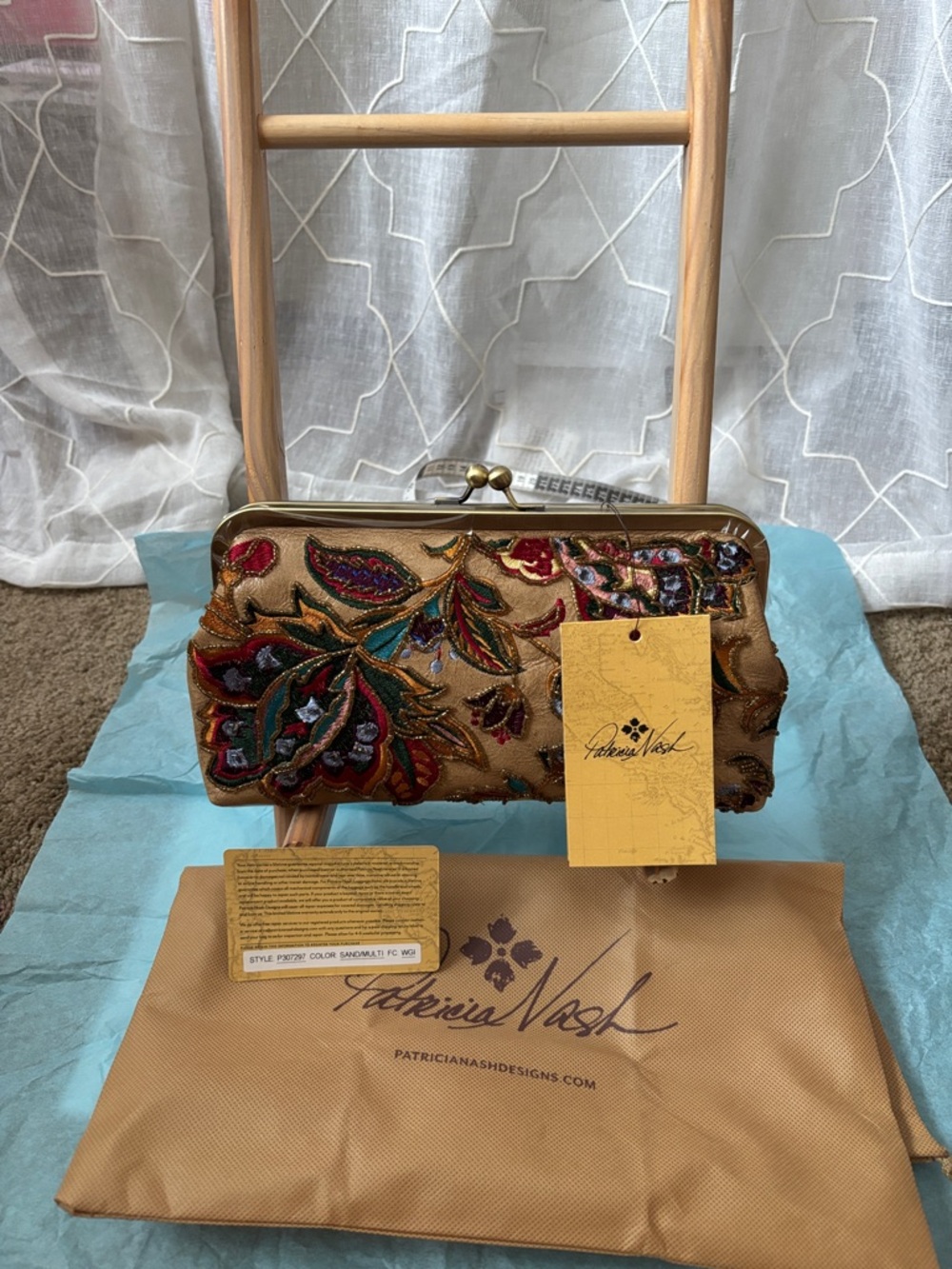NWT Patricia Nash French Tapestry Beaded & Leather Bag. Style P307297, Sand